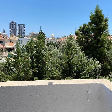 1-Bedroom Apartment With View リマソール エクステリア 写真